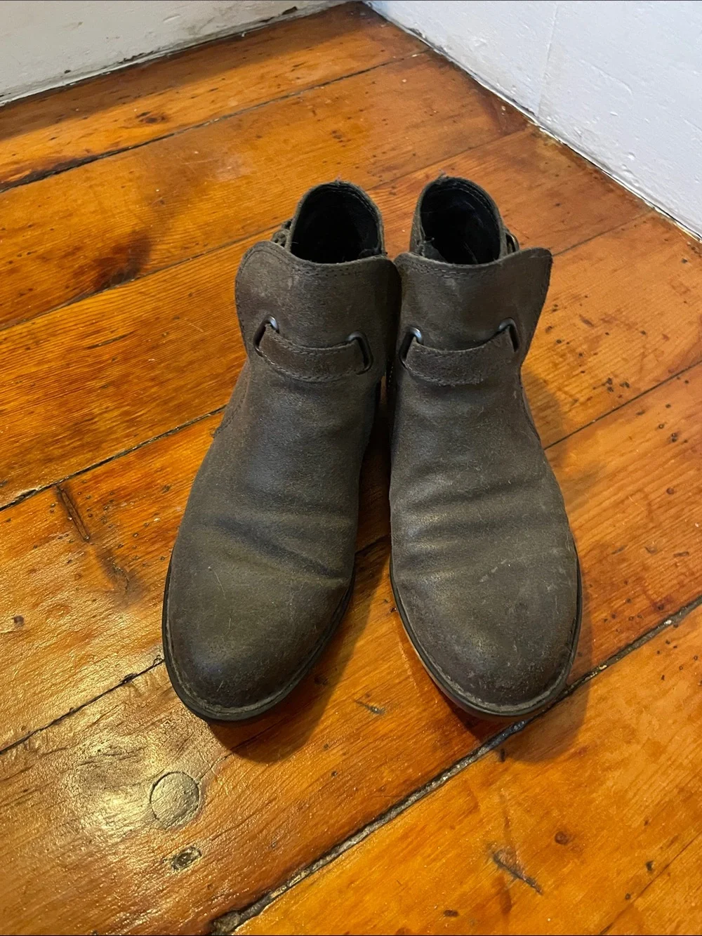 Born Women's Charcoal Gray DISTRESSED Ankle Booties
